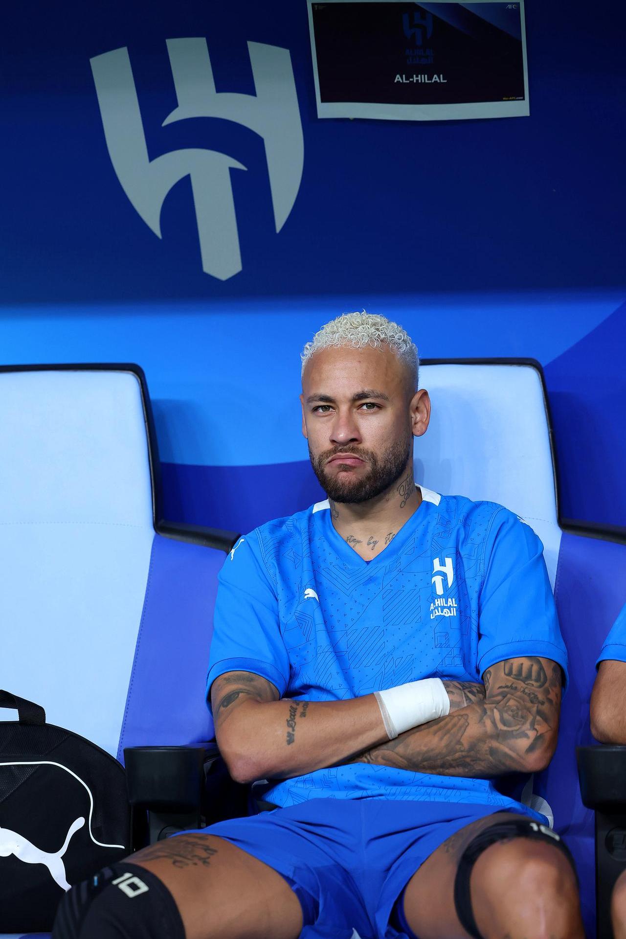 内马尔在掘金比赛中高光表现,败北引发热议!的简单介绍 内马尔在掘金比赛中高光表现,败北引发热议!的简单介绍